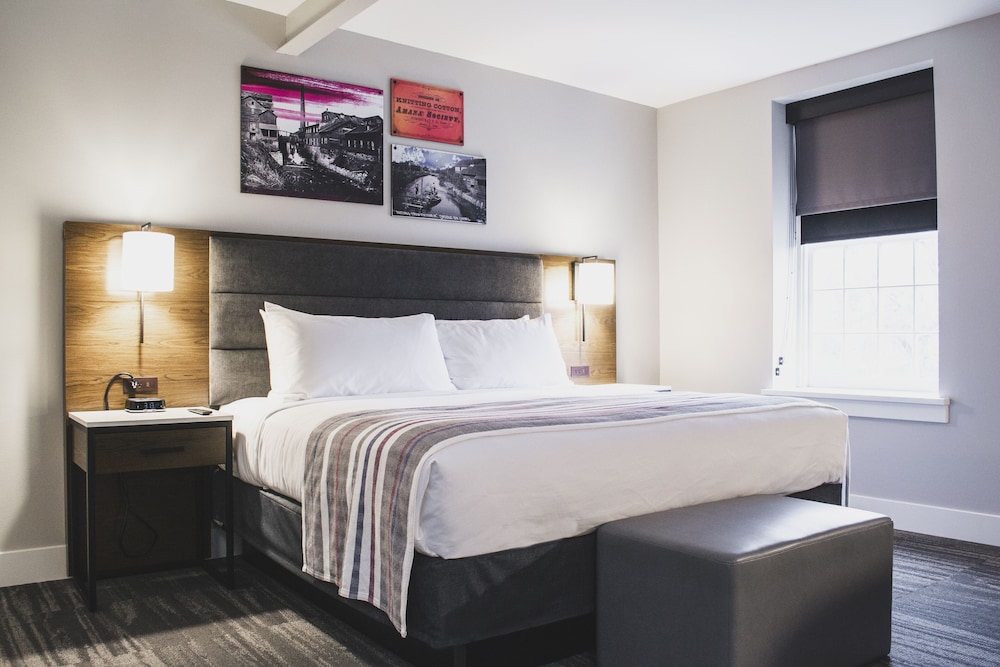 Executive, King Bed