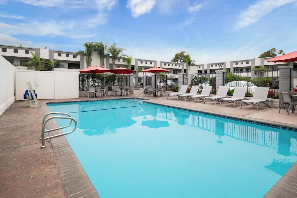 Solara Inn and Suites 22/33