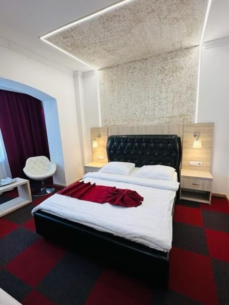 Bulevard Prestige Hotel 12/45