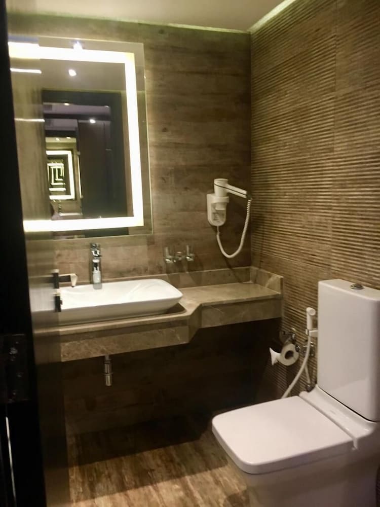 Royal Maadi Hotel 43/48