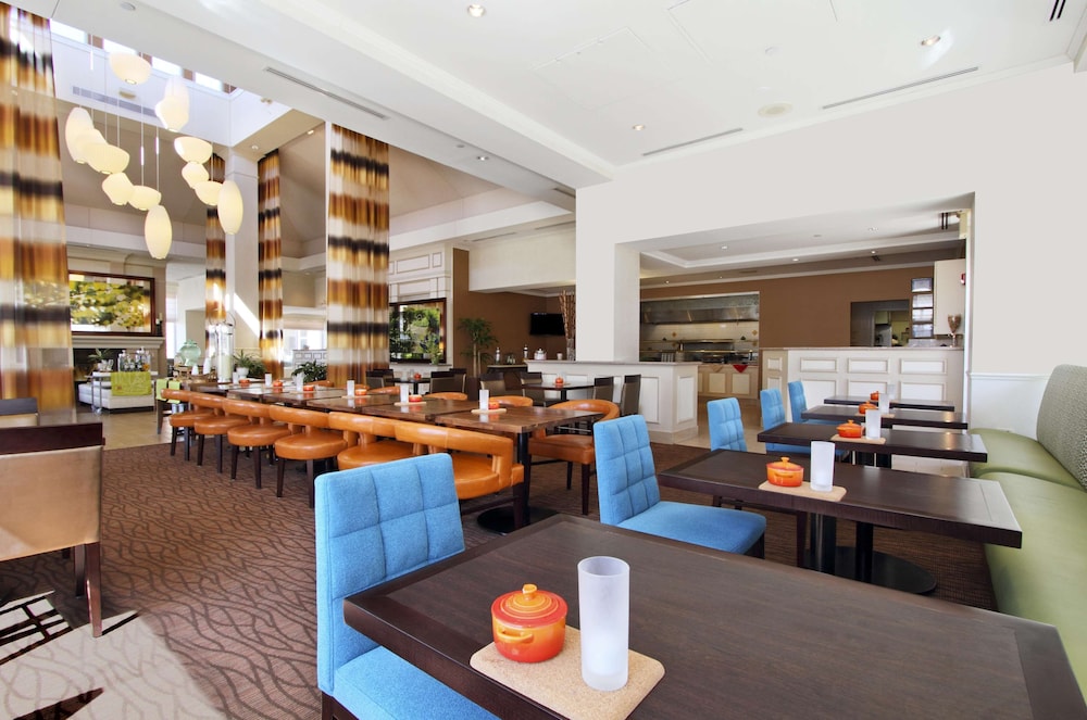 Hilton Garden Inn St. Charles 36/48