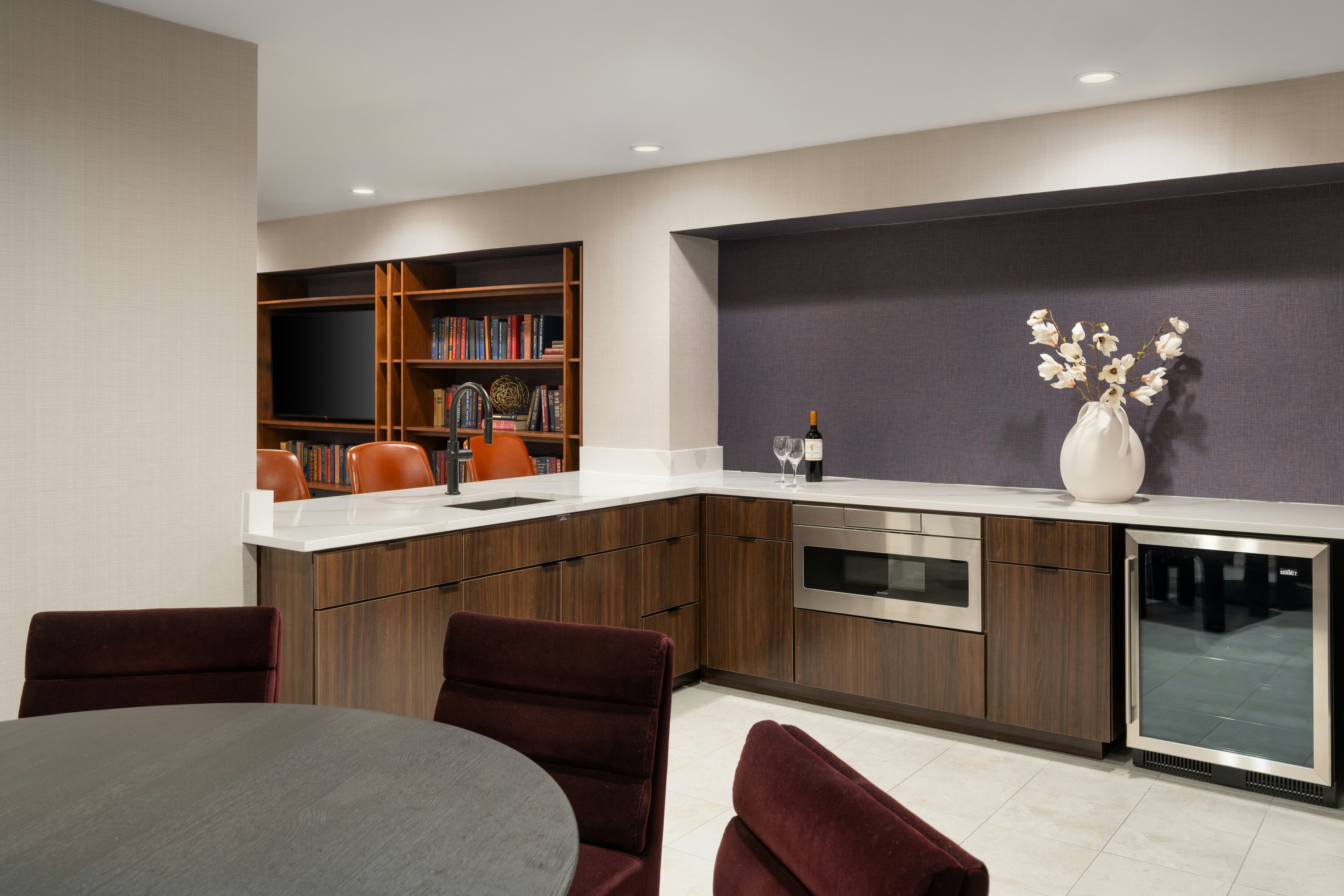 Hilton Orrington / Evanston 51/74