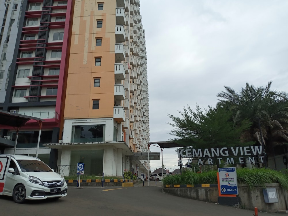Kemang View by Happy Room by Zuzu 27/34
