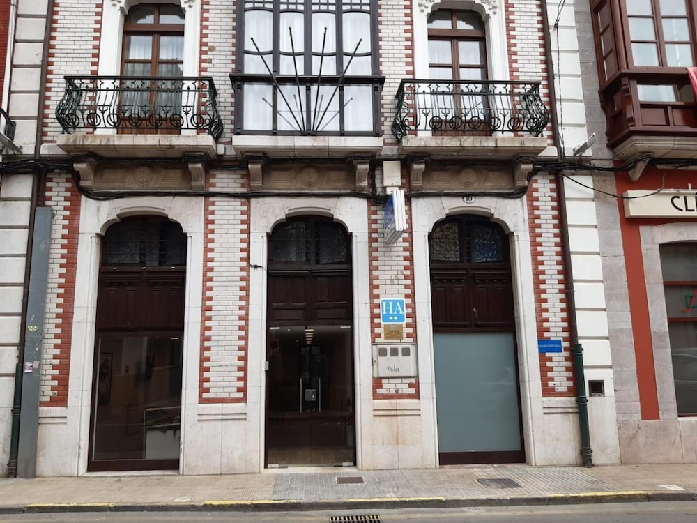 Hotel Puerto de Llanes 2/73