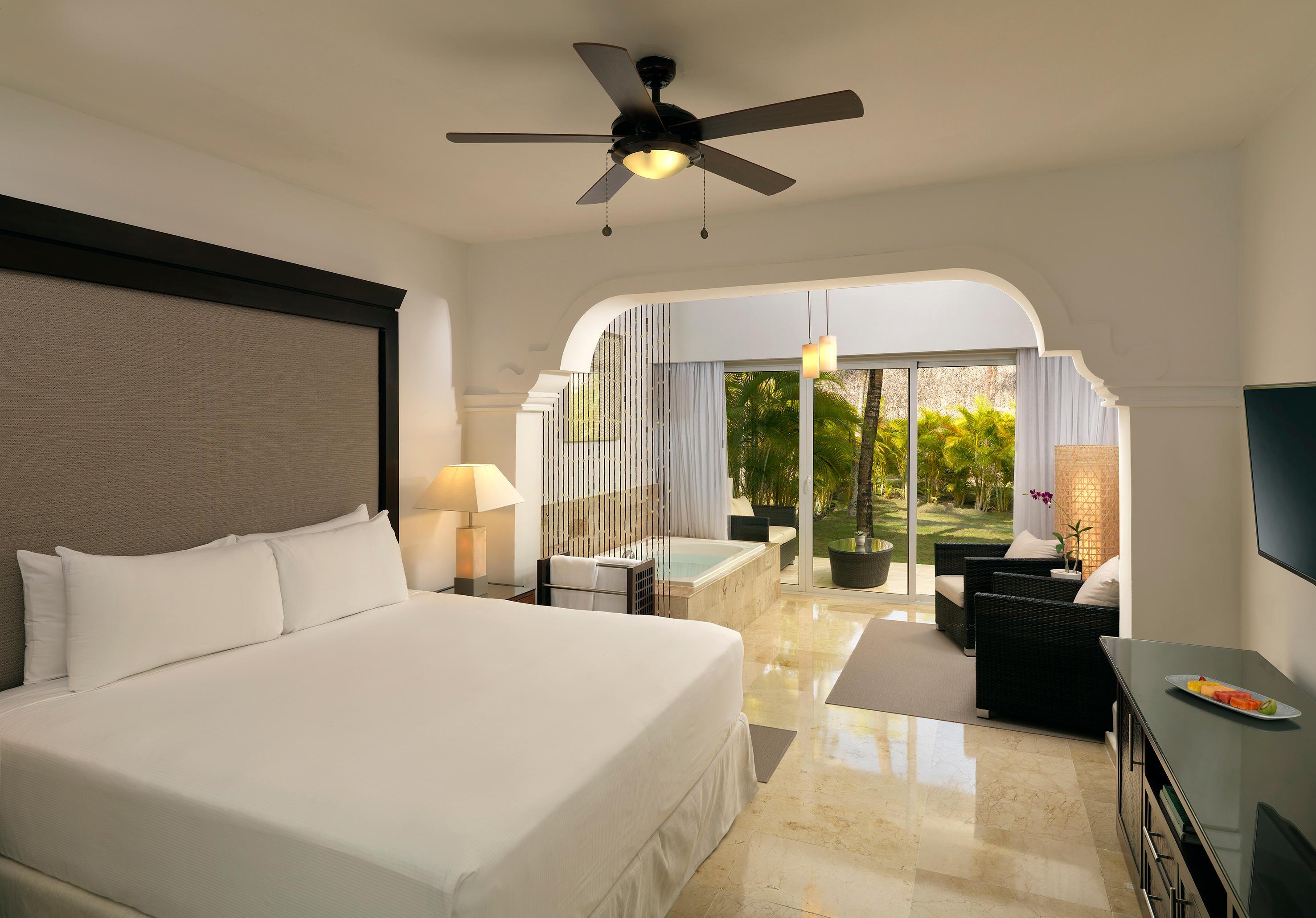Premium, Double Bed, Garden View