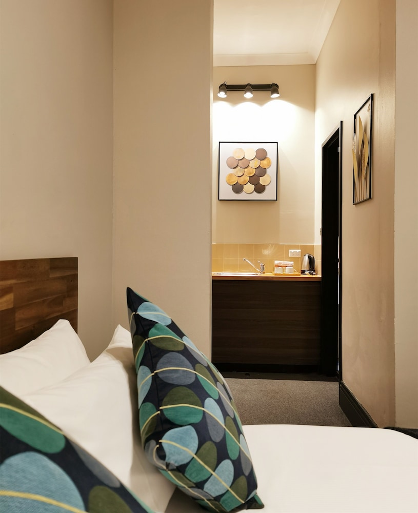 City Budget Hotel 54/60