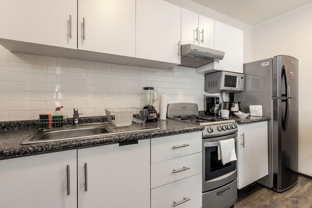 Om 686 Urban Lofts 7/50