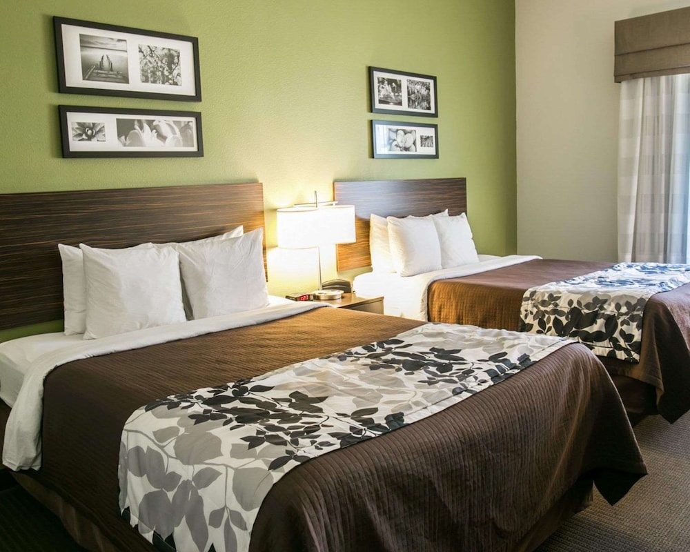 Standard, 2 Queen Beds