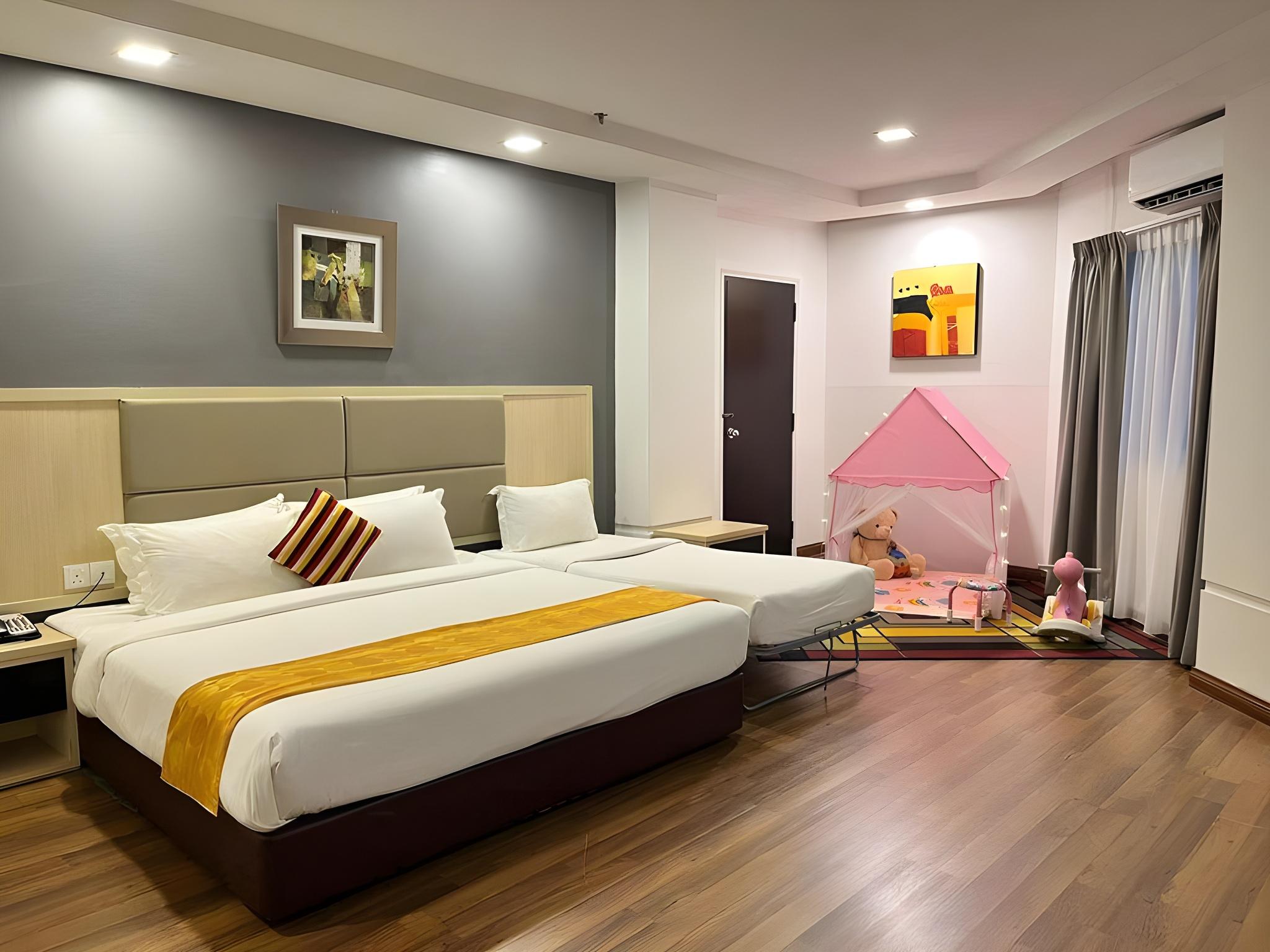 Kids, 1 Double and 1 Single Bed