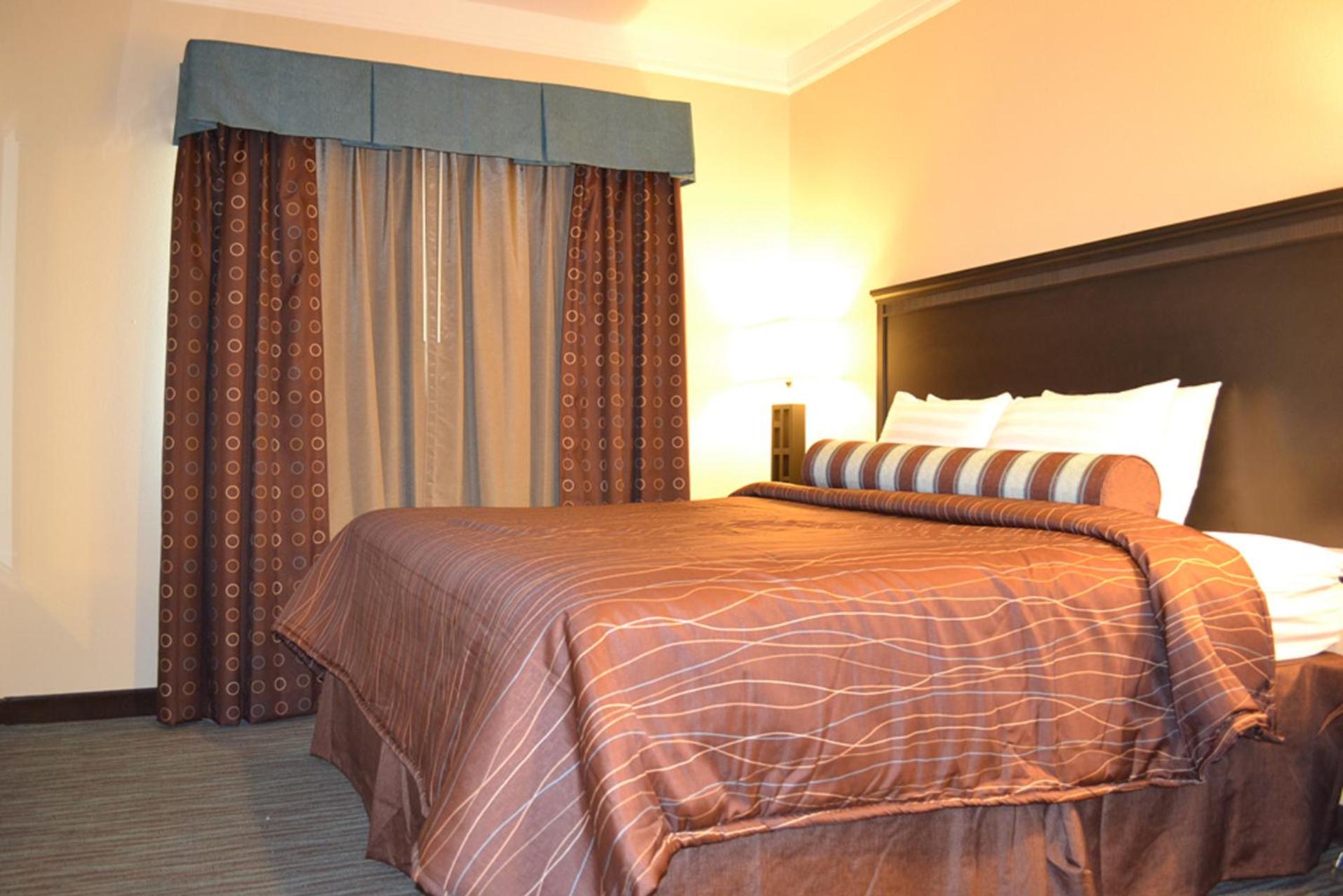 جناح بغرفتي نوم، Red River Inn And Suites 2/5