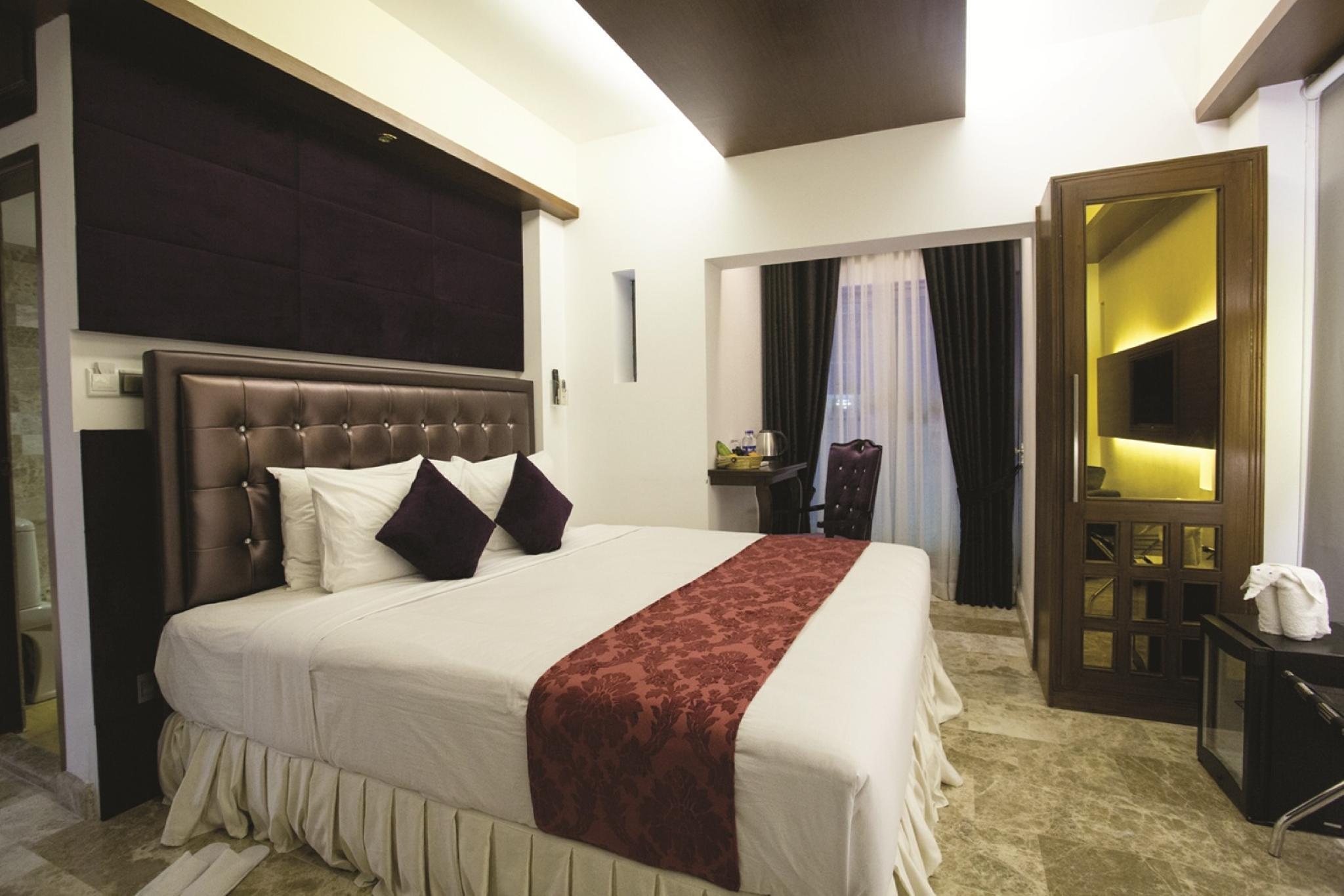 Monsoon Inn 16/29