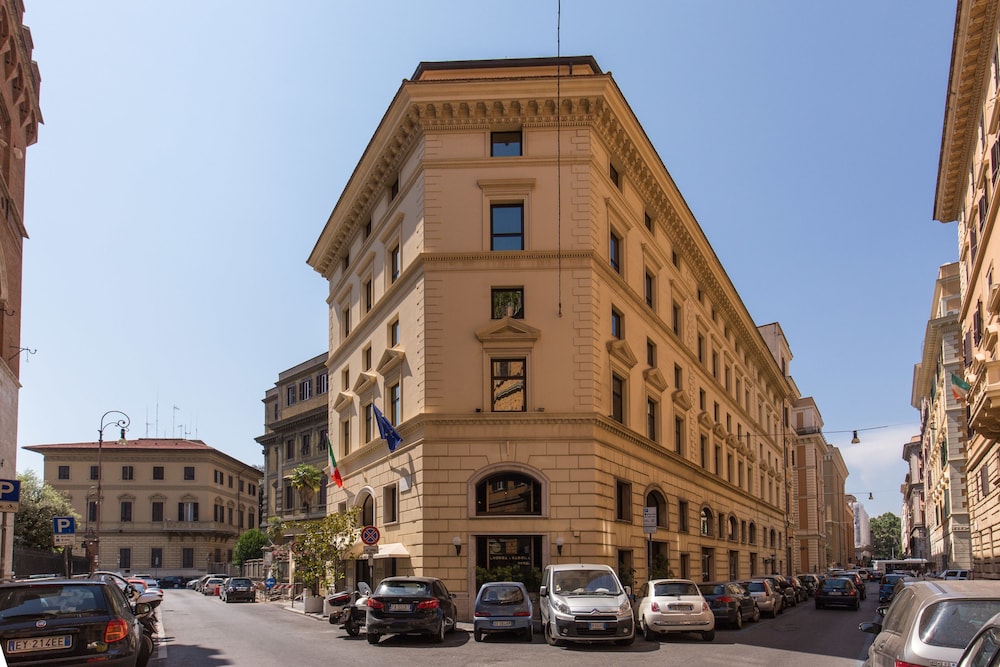 art'otel Rome Piazza Sallustio, Powered by Radisson Hotels 44/50