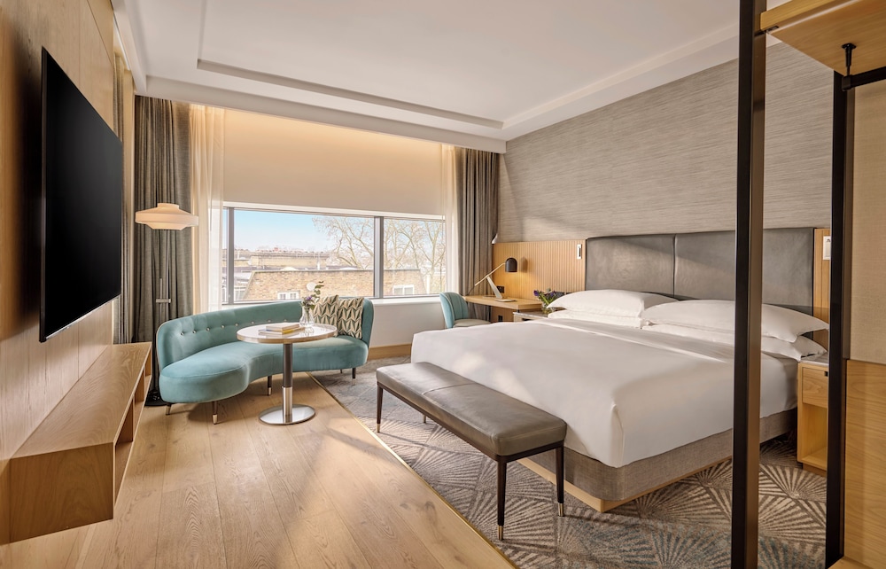 Hyatt Regency London Olympia 6/50