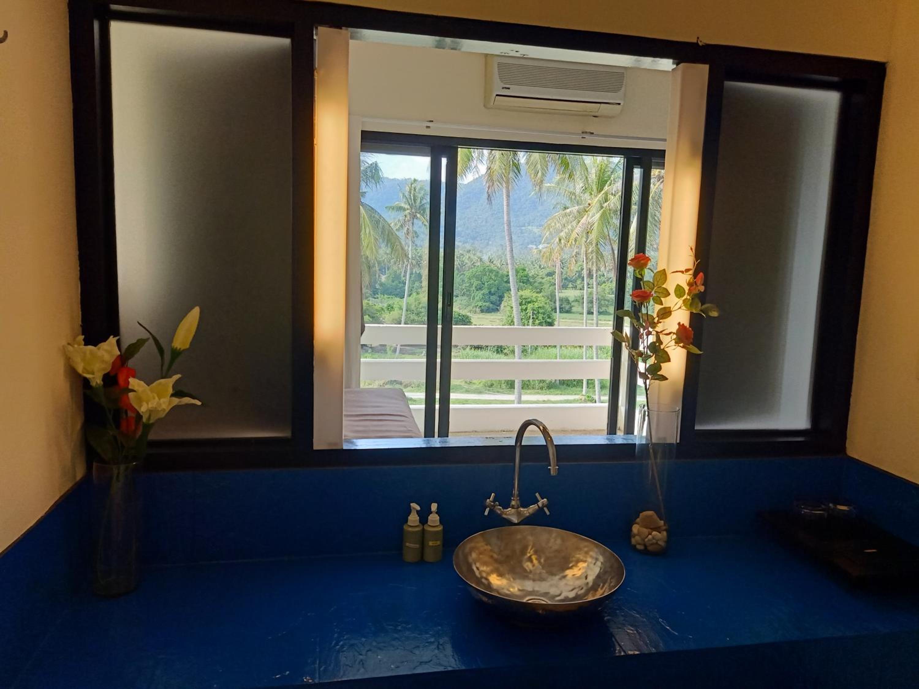 جناح جونيور، Amarin Samui Hotel 8/8