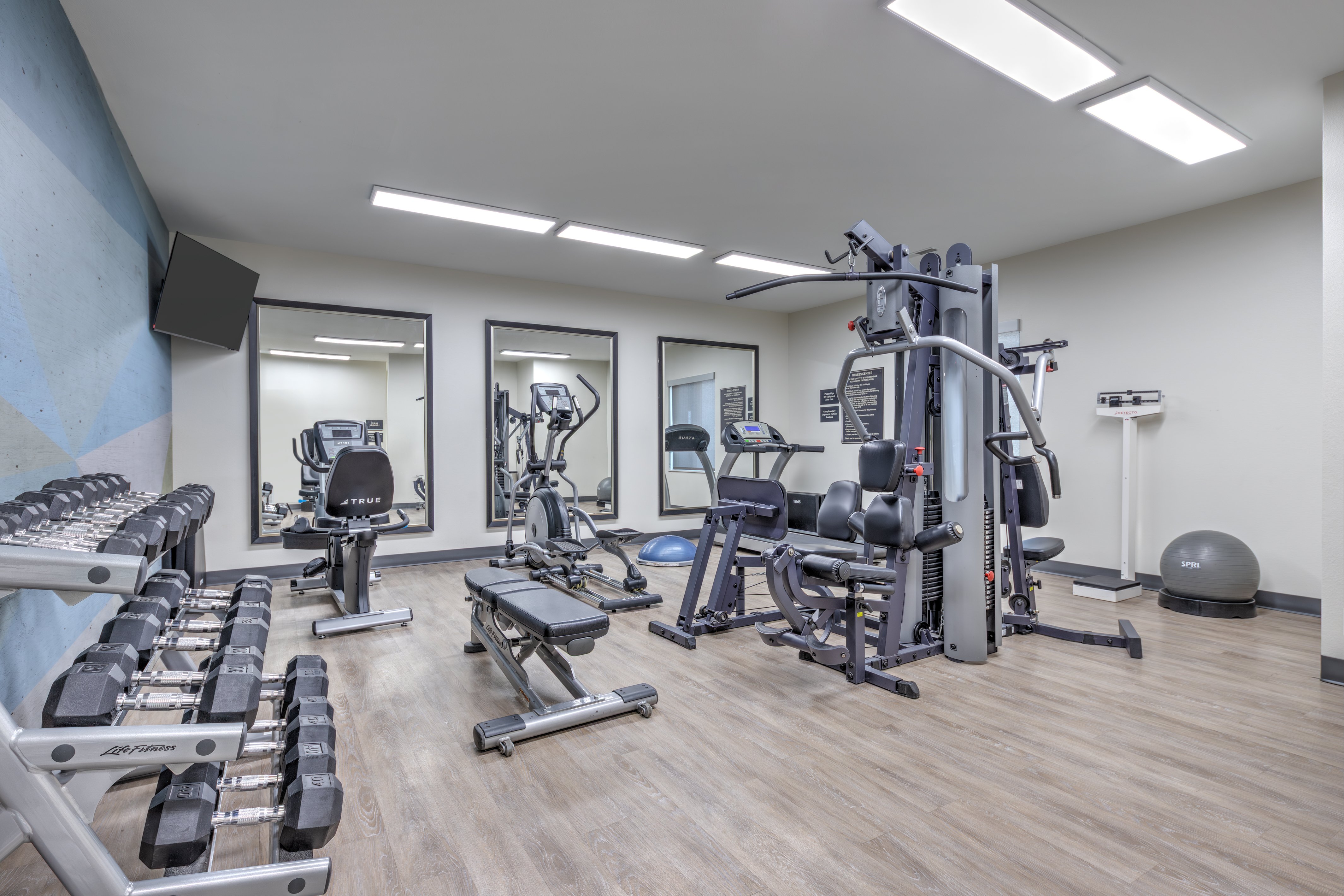 CANDLEWOOD SUITES MIDLAND SW 31/50