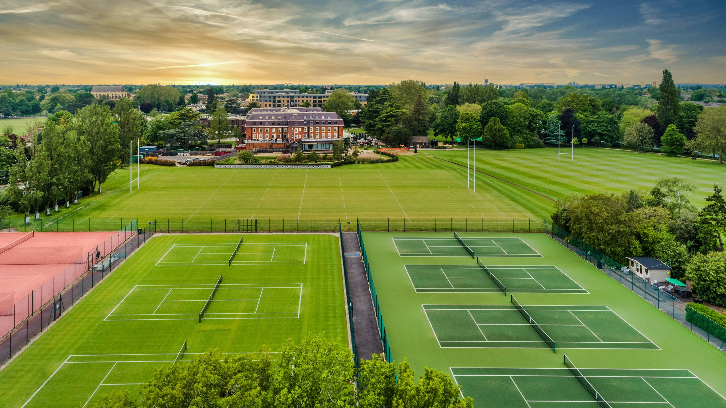 The Lensbury Resort 48/74