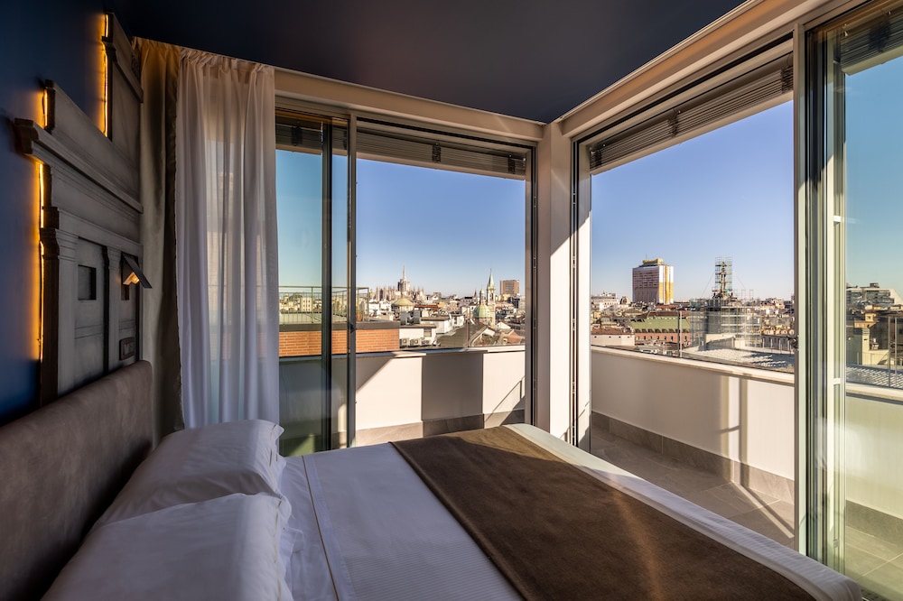 SUPERIOR, DOUBLE BED, WITH VIEW, BALCONY