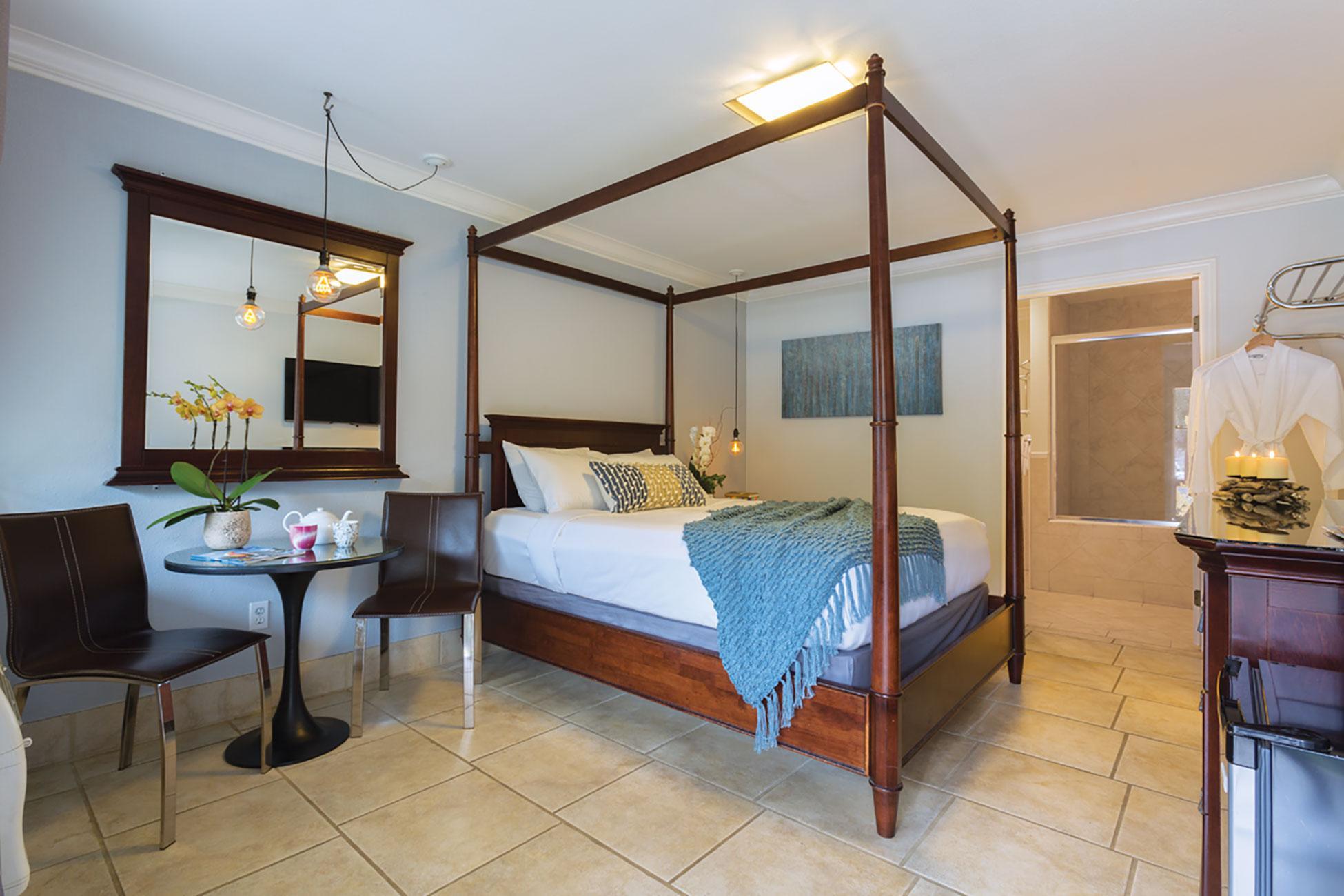 Deluxe, Queen Bed