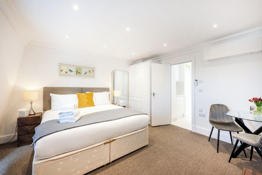 Superior, Studio, Apartment, King Bed