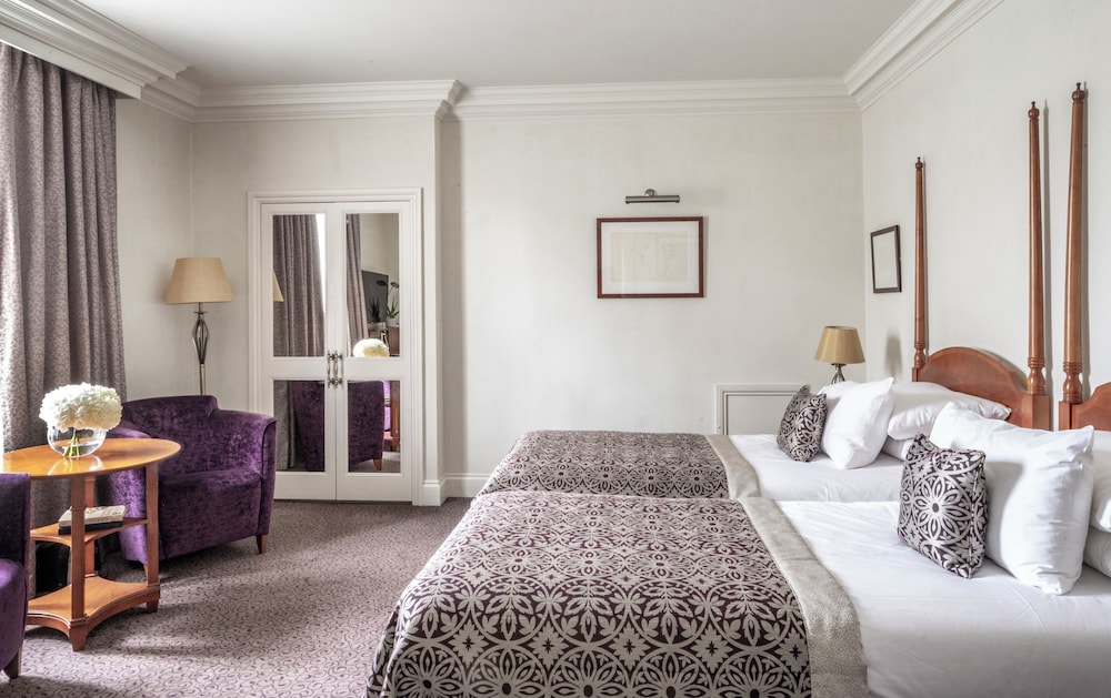 Brandshatch Place Hotel and Spa 12/48