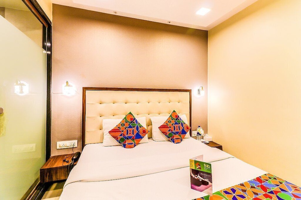 Fabhotel Garden Creek Residency Andheri 11/22