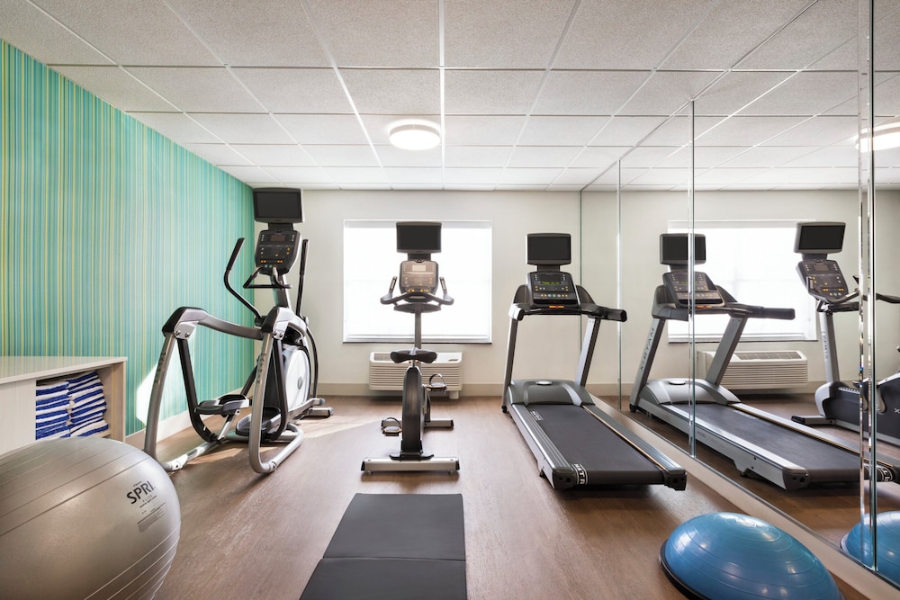 Holiday Inn Express Hotel & Suites Sarasota East - I-75 37/67