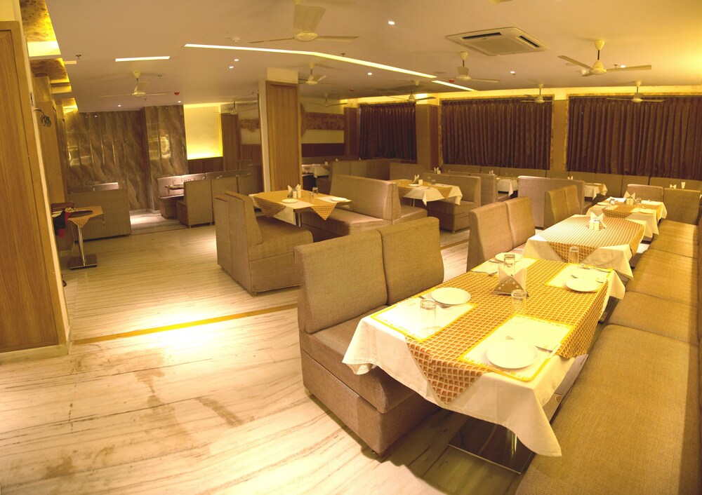 Hotel Madhuvan Serai 17/25