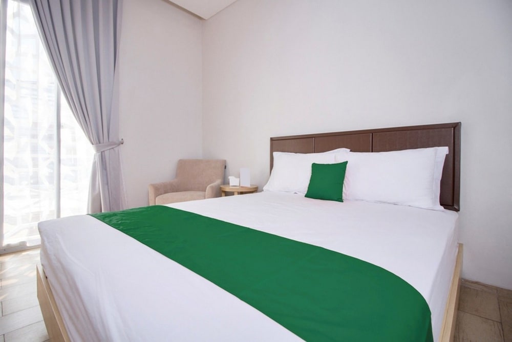 Mk House Scbd 9/26