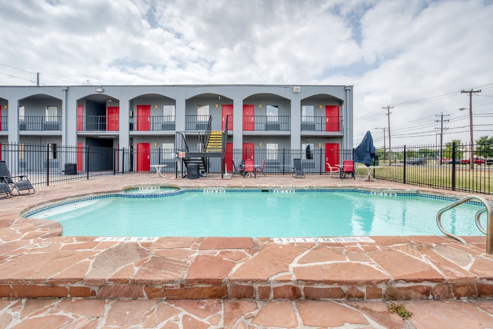 OYO Hotel San Antonio Lackland Air Force Base West photo5