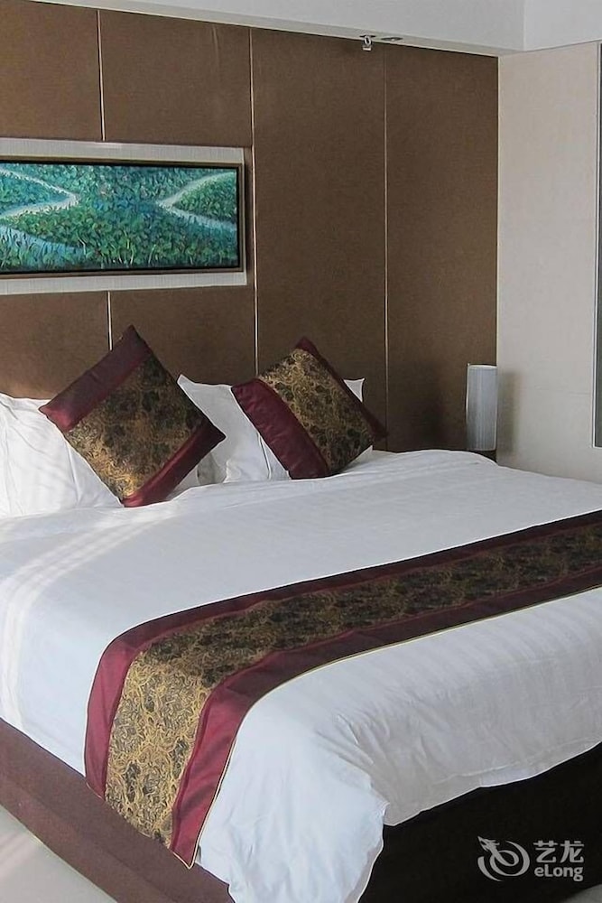 Clifford Hotel 17/32