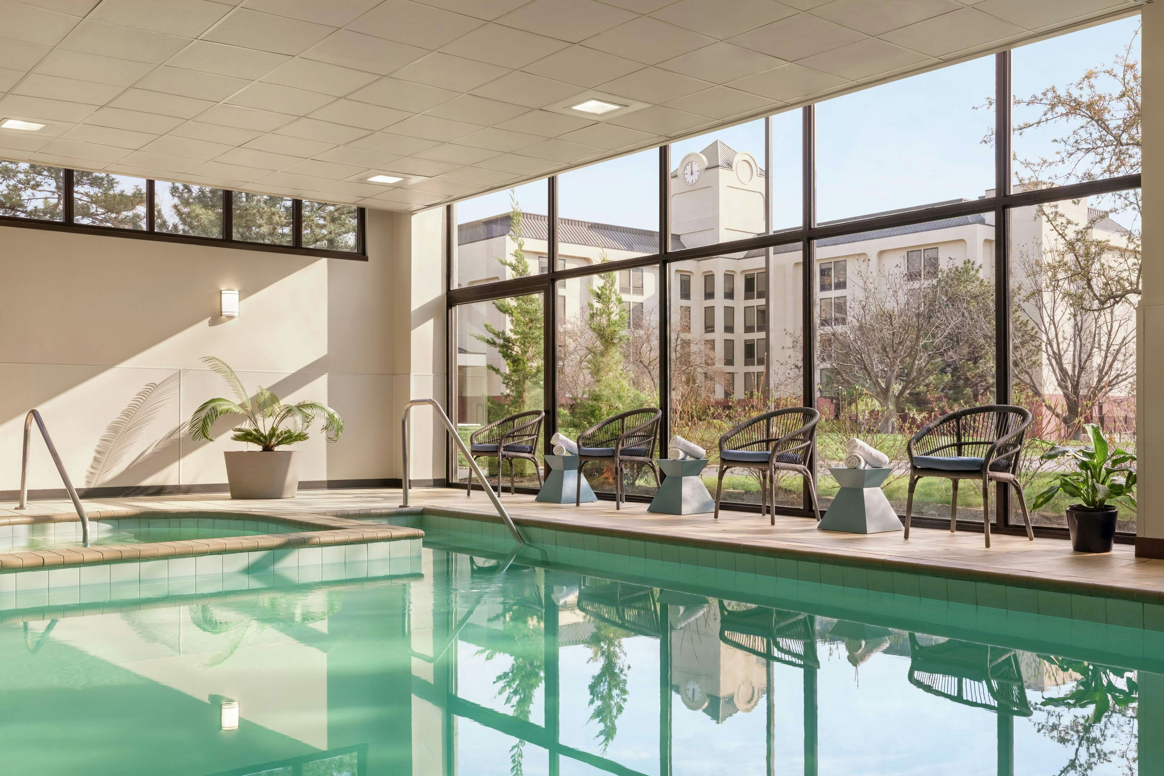 Embassy Suites by Hilton Kansas City Overland Park 20/50