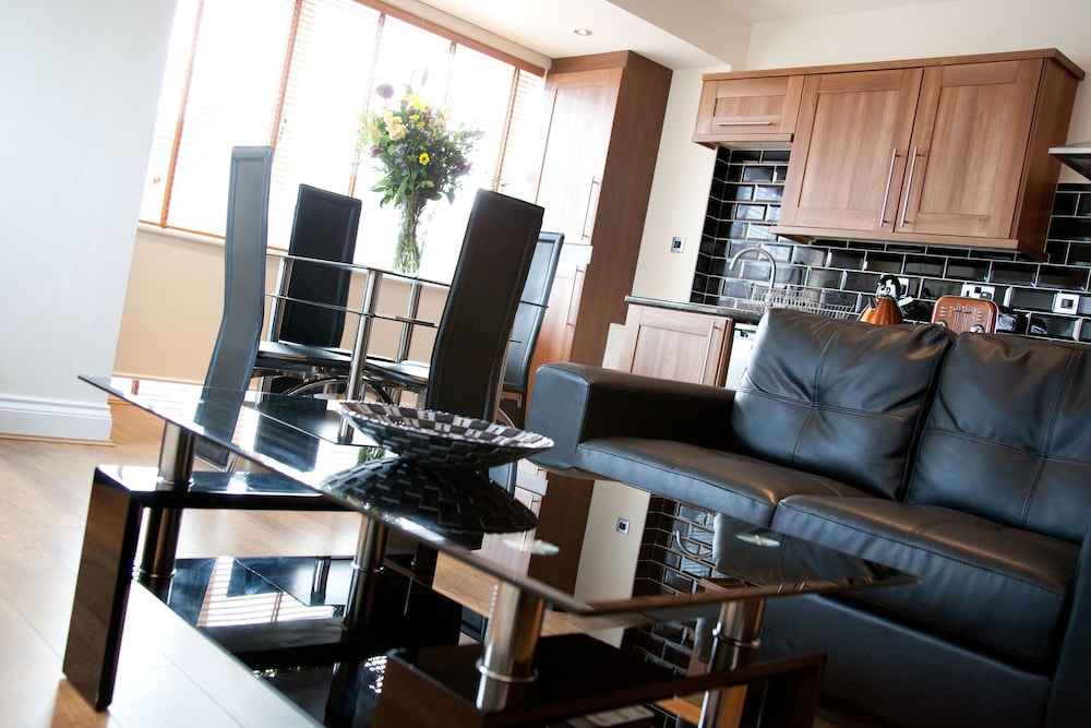Oyo New Mill Apartments 23/33