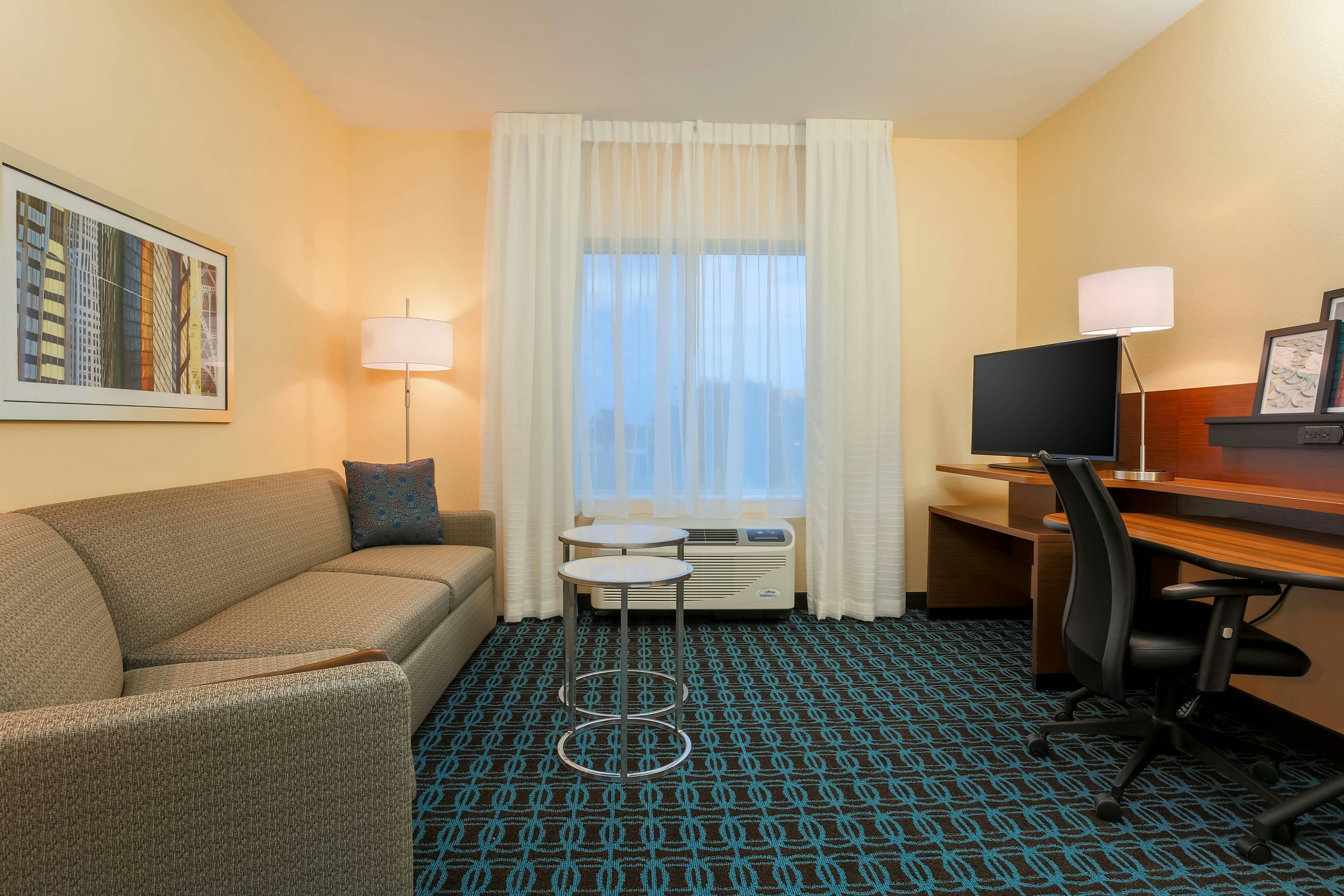 Fairfield Inn Suites Cuero 44/54