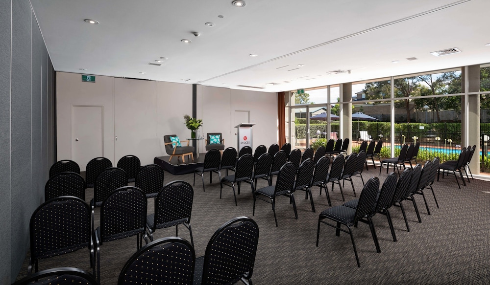 Rydges Bankstown 42/46