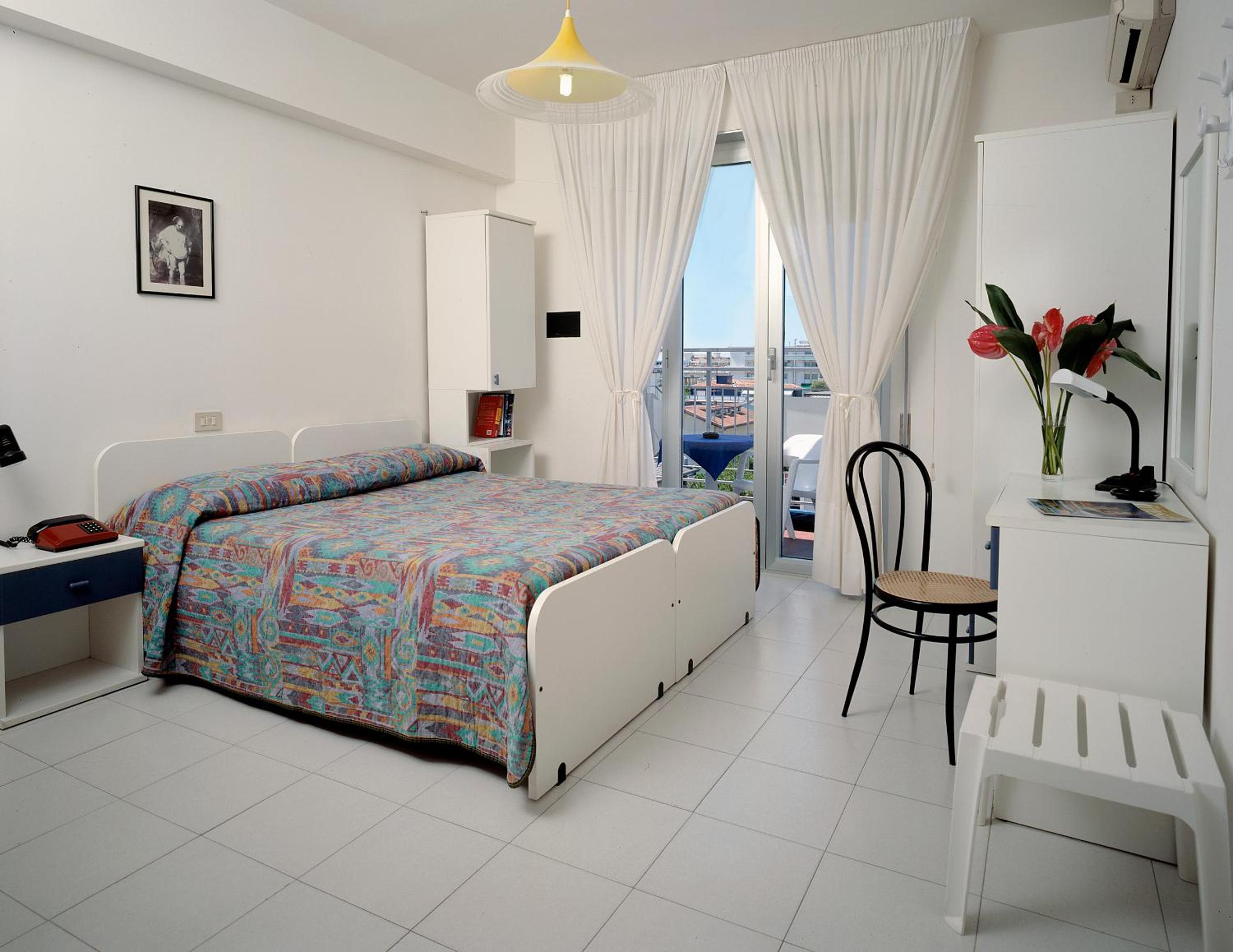 غرفة بسرير مزدوج أو سريرين منفصلين بشرفة، Wally Hotel 4/8