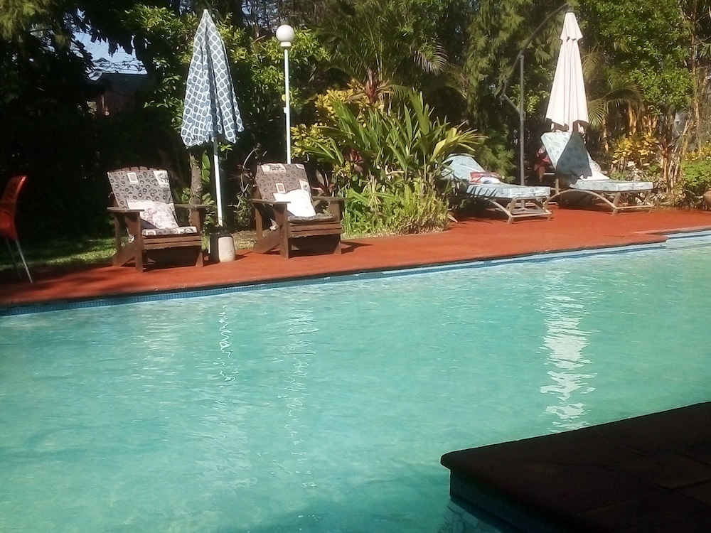 Gloria Apos S Bed And Breakfast 35/50