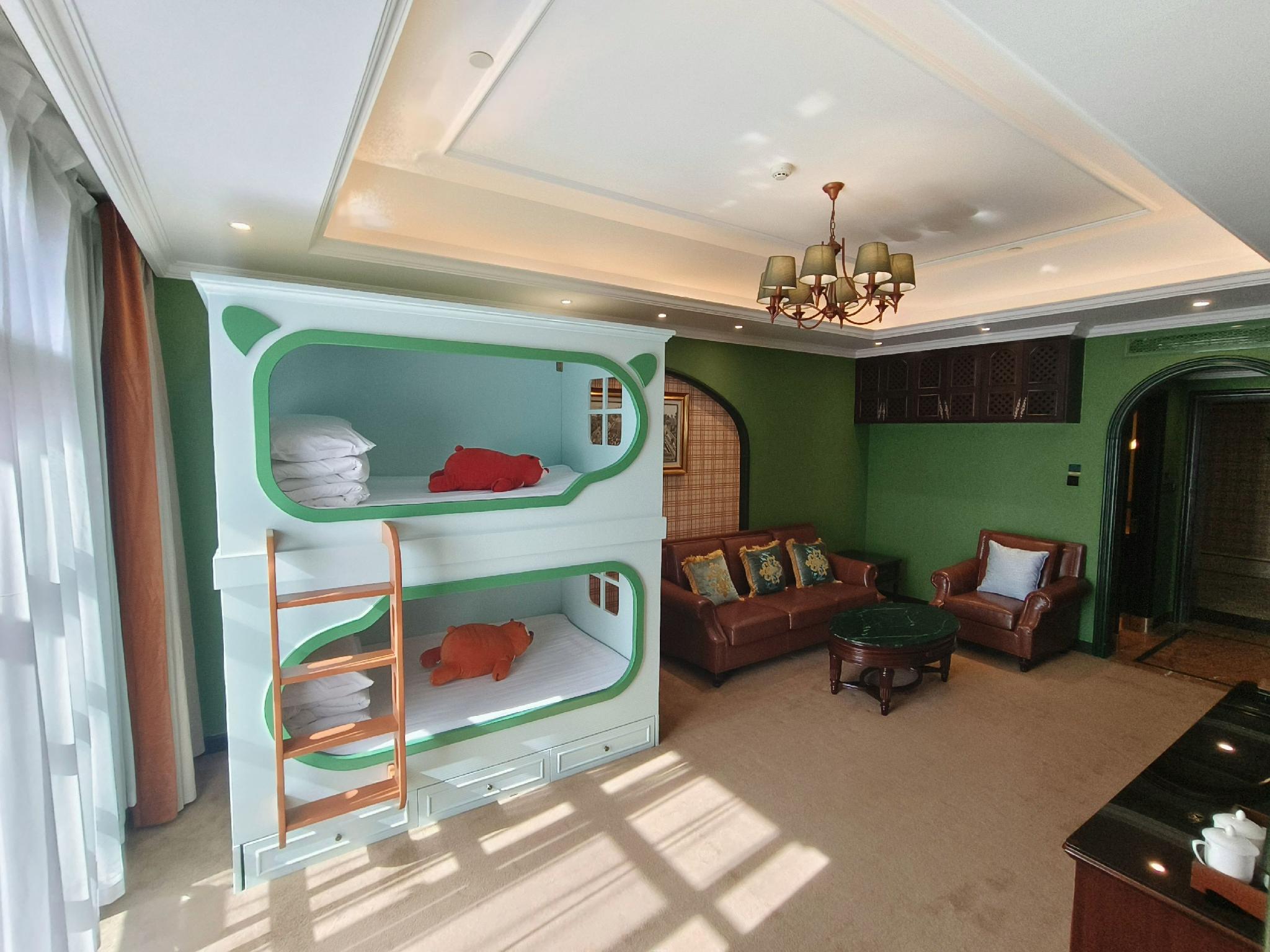 Fantawild Holiday Hotel 15/28