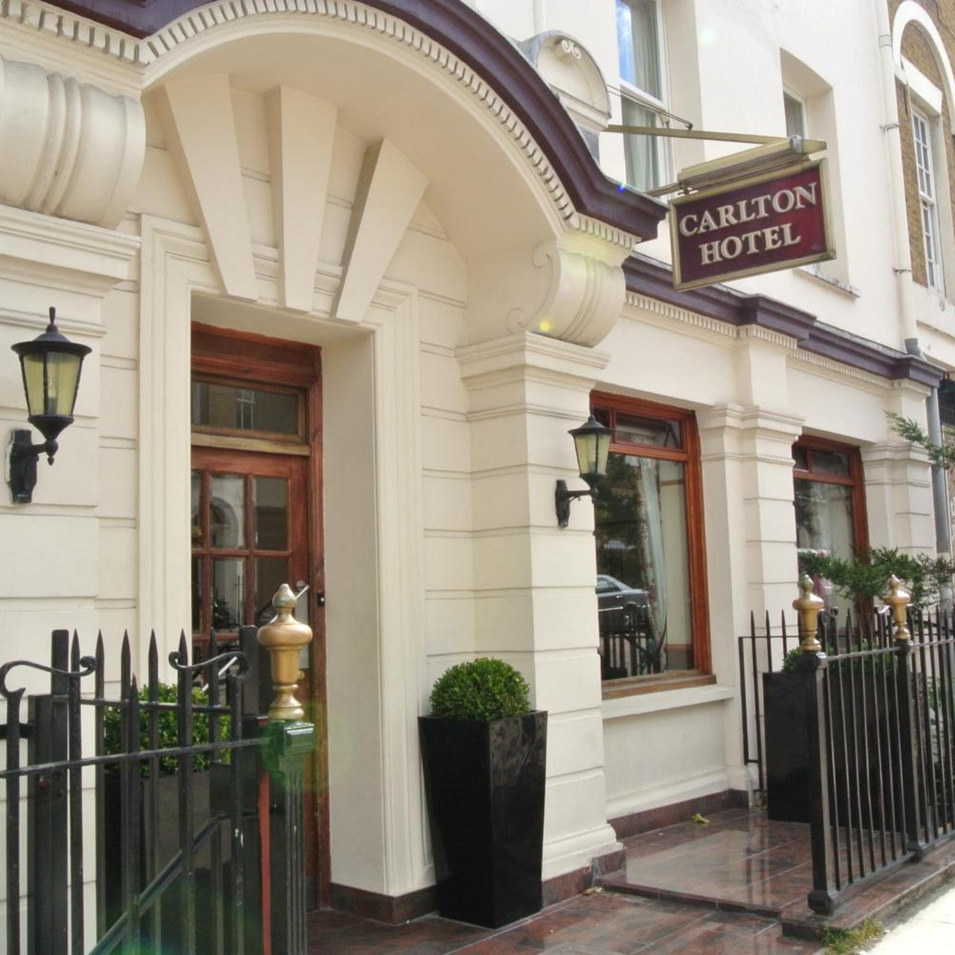 Carlton Hotel 5/53