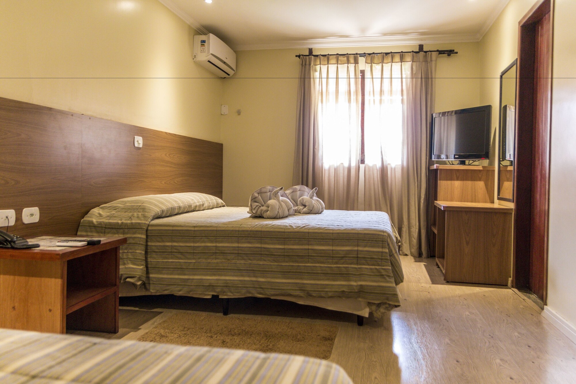 غرفة بريميوم بسرير مزدوج وسريرين منفصلين، ZAGAIA ECO RESORT 3/10