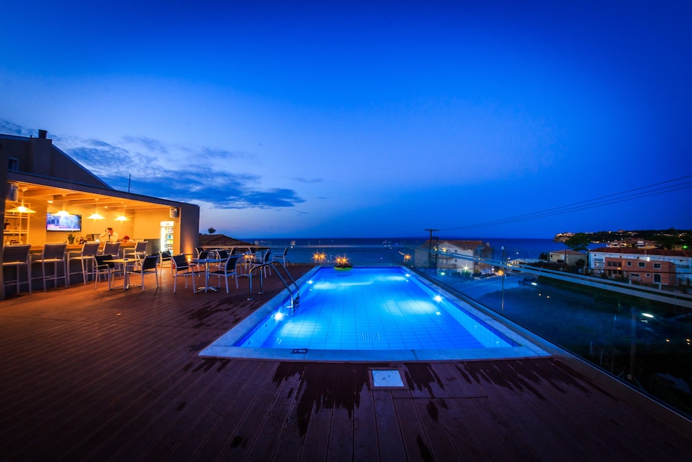 Porto Planos Beach Hotel 7/50