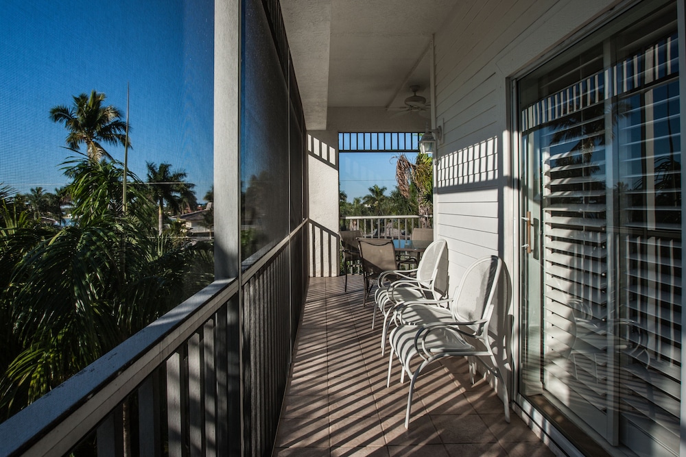 Olde Marco Island Inn And Suites 16/57