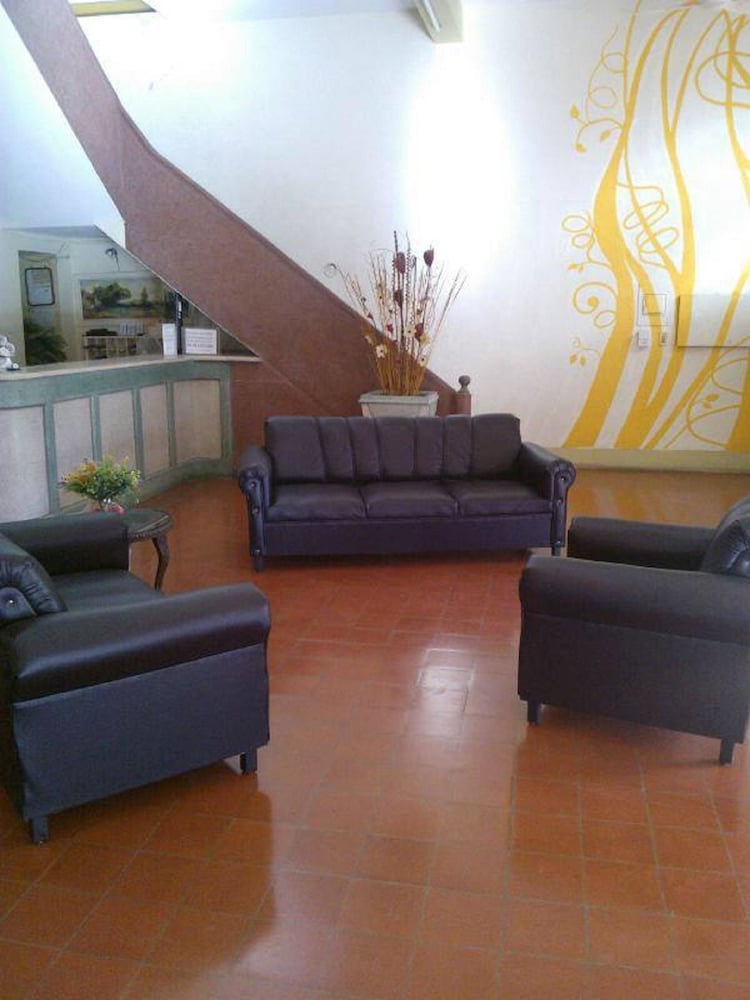 Morales Inn 28/31