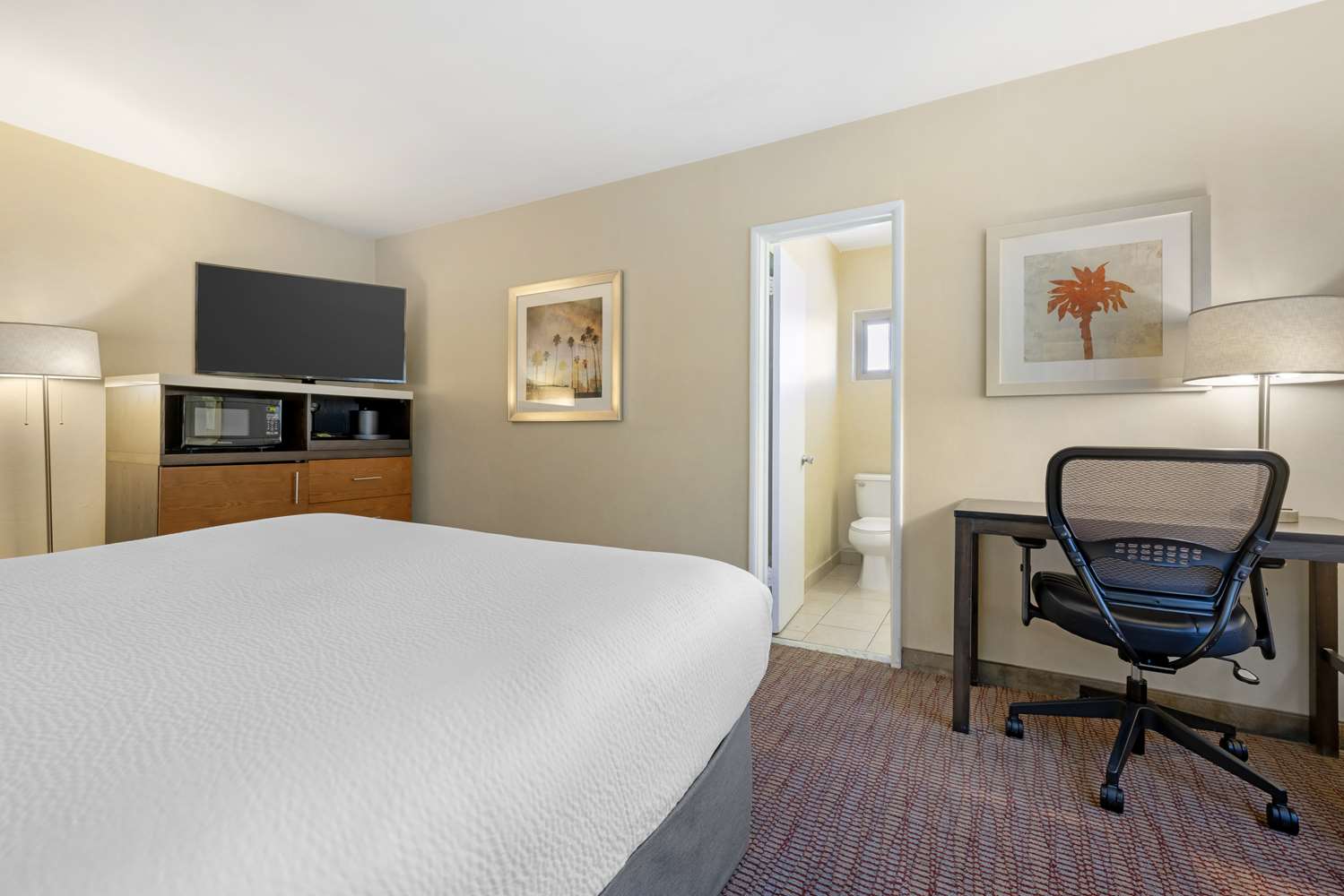 Best Western Royal Palace Inn & Suites 15/46