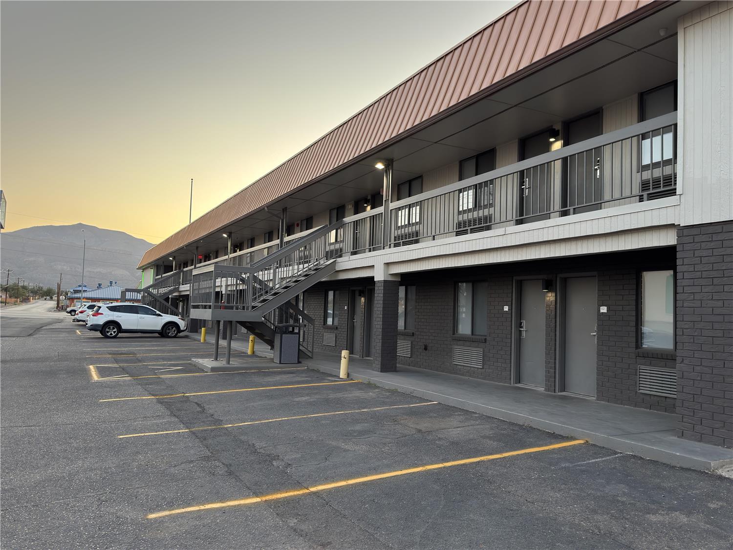 SureStay Plus by Best Western Alamogordo White Sands 16/16