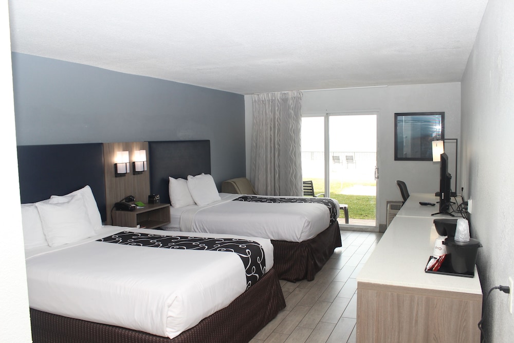 ROOM, 2 QUEEN BEDS, OCEAN FRONT