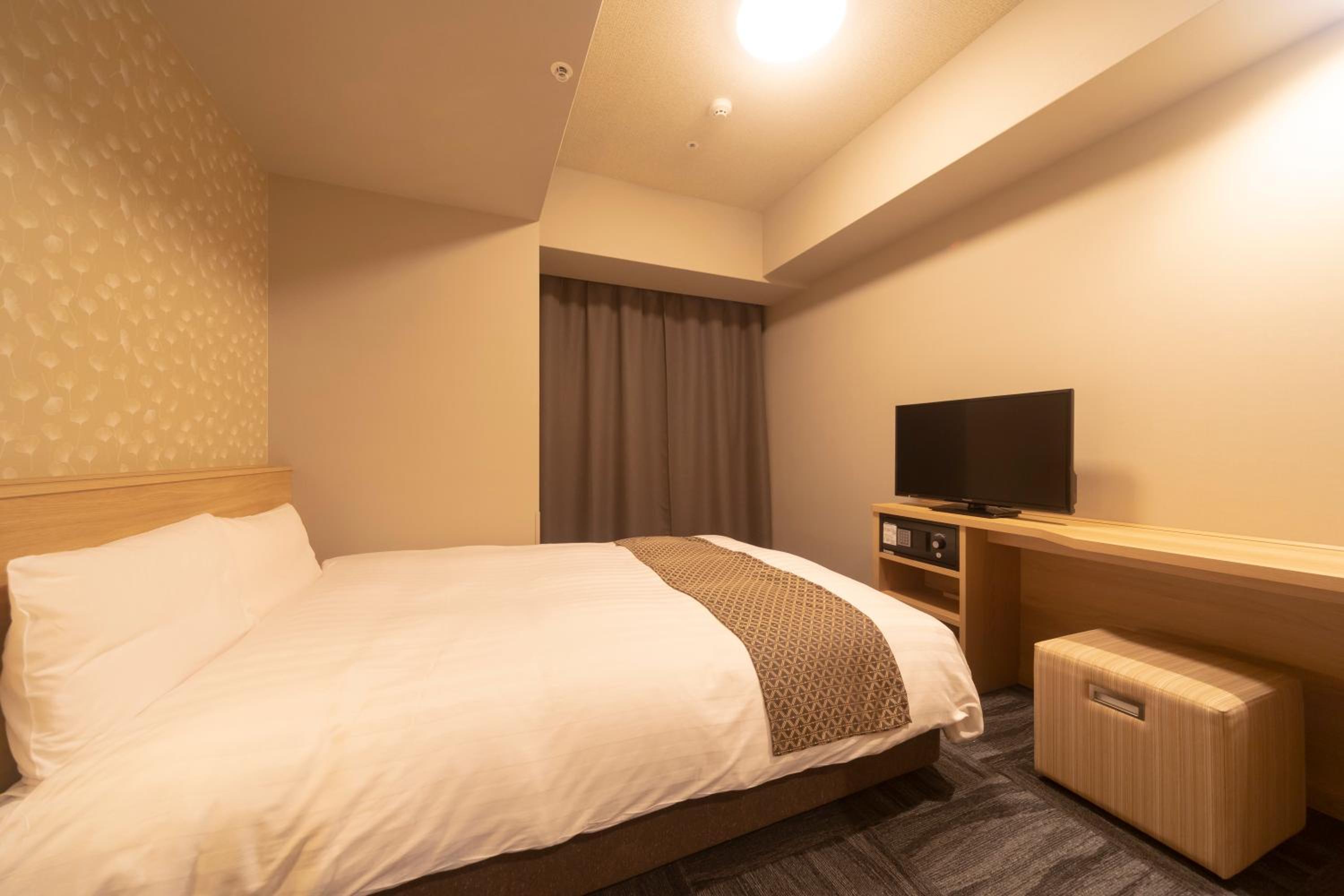 Room, Single, Double Bed