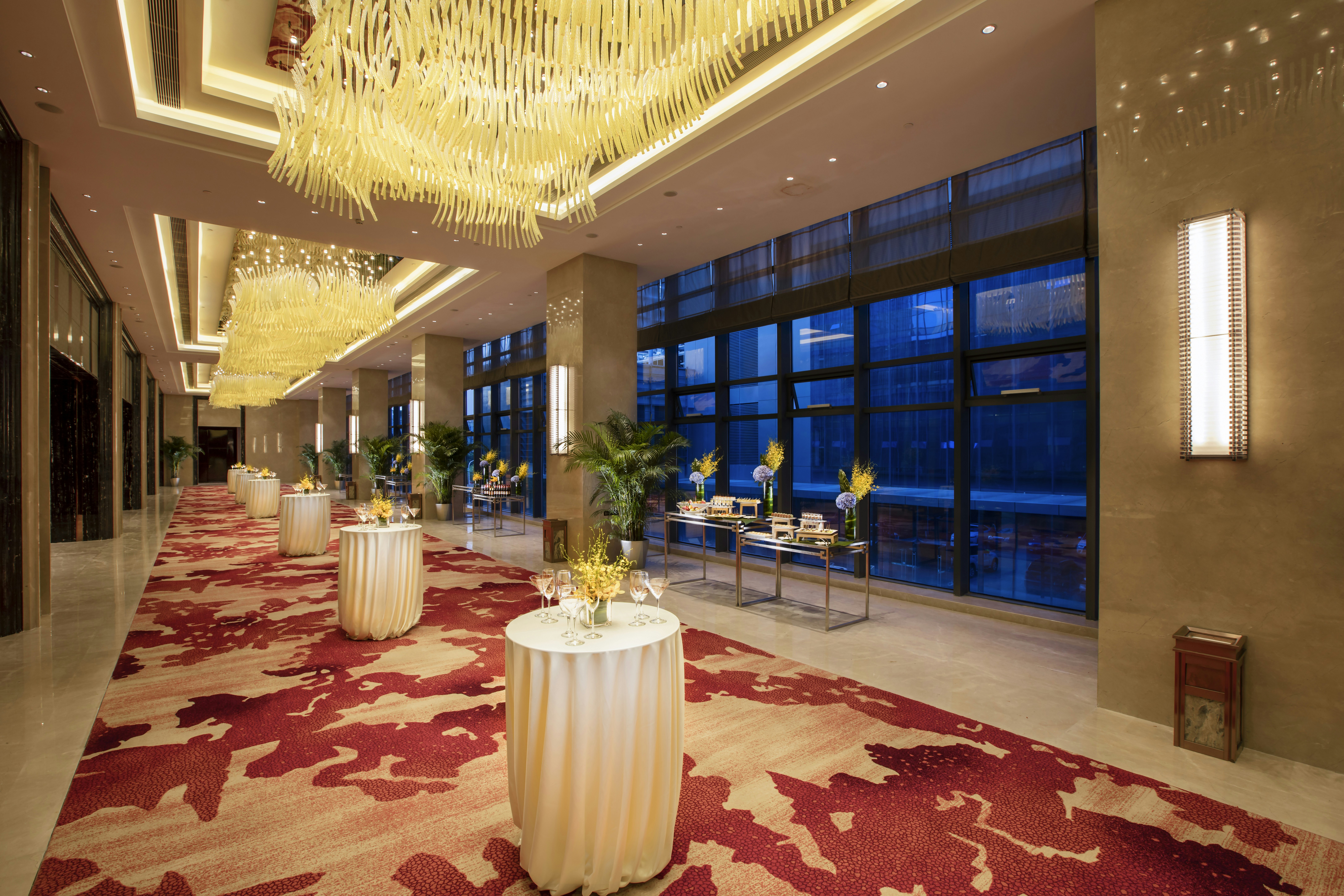 HILTON WUHAN RIVERSIDE 33/79