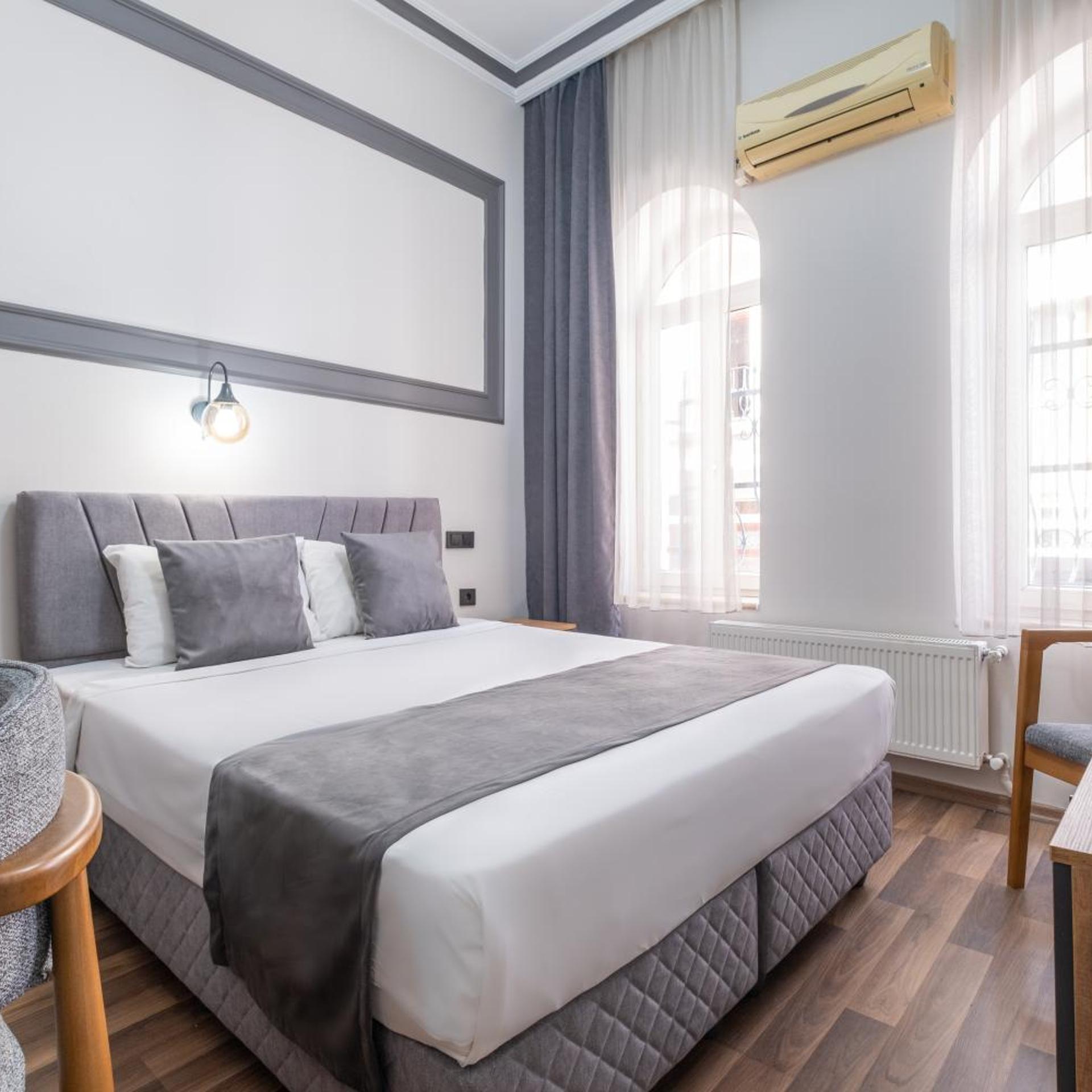 Standard, King Bed