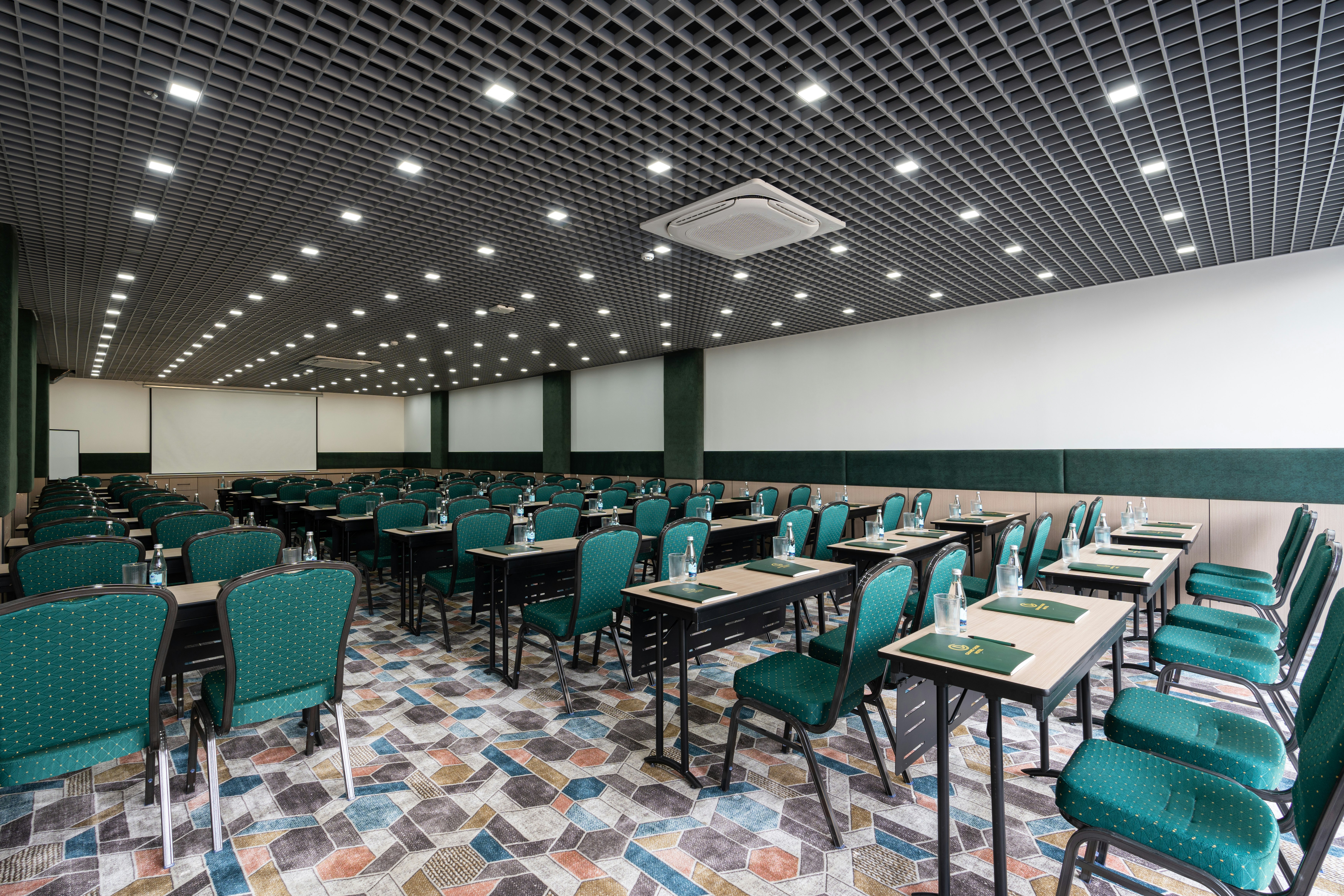 TOP Grand Dior Hotel Tashkent 52/53
