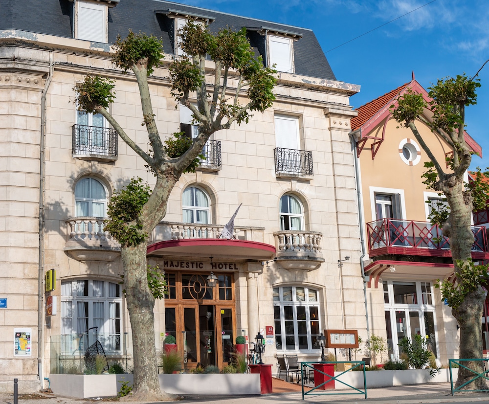 Logis Hotel Le Majestic 2/48
